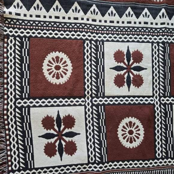 Vintage Throw Blanket Handcrafted Geometric Design Fringed Edges - Picture 4 of 4